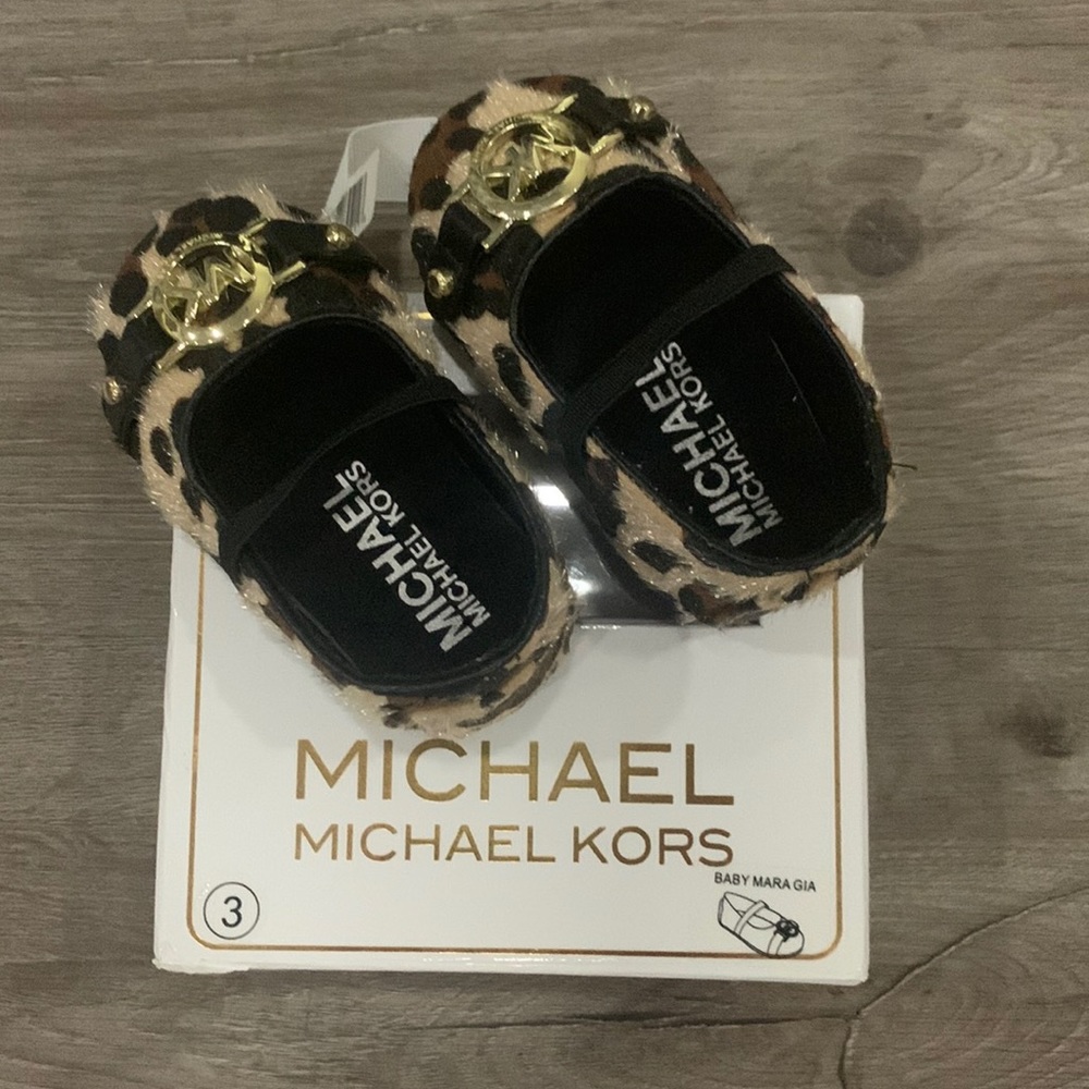 ‼️SOLD Micheal Kors baby flats